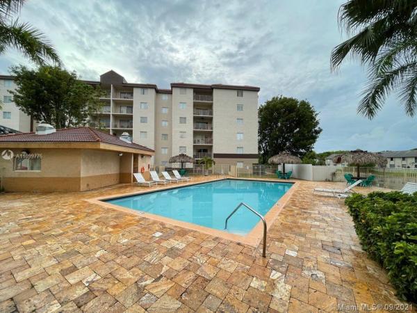 Kendall Lake Towers, 15221 SW 80th St #213, Kendall West, Florida 33193, image 2