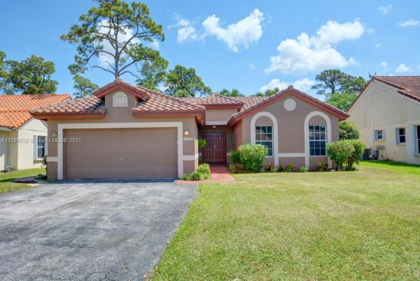 Parkview Place, 1150 New Parkview Pl, Haverhill, Florida 33417, image 2
