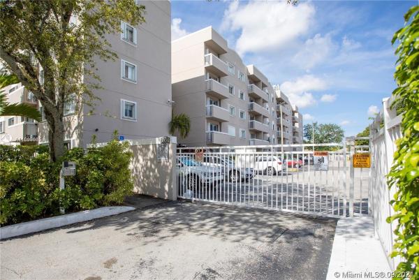 Poinciana At Miami, 600 NW 32nd Pl #317, Miami, Florida 33125, image 2
