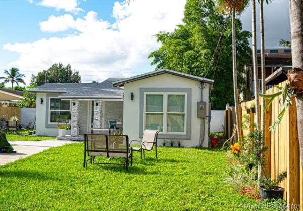 Fulford Highlands, 210 NE 164th Ter, Golden Glades, Florida 33162, image 2