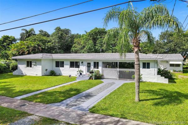 Edgewater Park, 460 Lee Dr, Miami Springs, Florida 33166, image 2