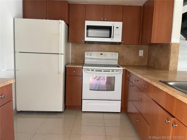 Tamiami Village, 1111 SW 105th Ave #608, University Park, Florida 33174, image 2