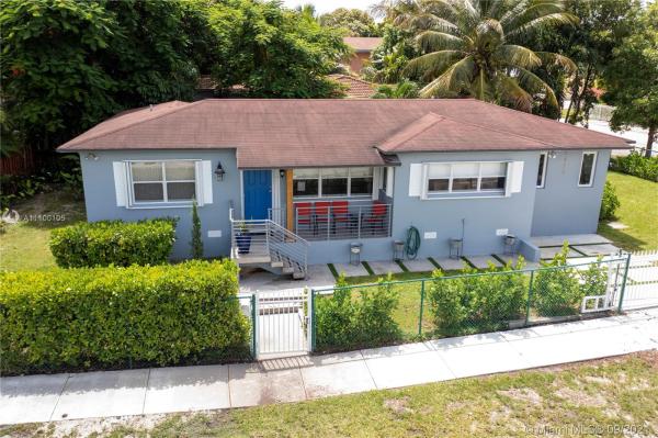 Patty Manor, 3098 NW 5th St, Miami, Florida 33125, image 2