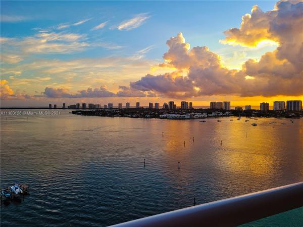 Marina Grande Club & Residences, 2650 Lake Shore Dr #1605, Riviera Beach, Florida 33404, image 2
