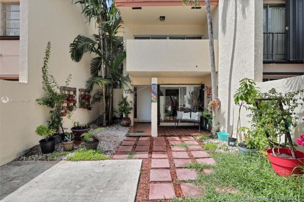 Sunset Kendall Villas, 7977 SW 105th Pl 0, Kendall, Florida 33173, image 2