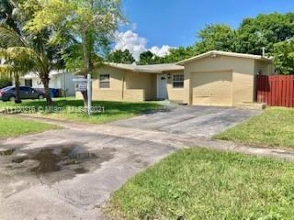Sunrise Golf Village, 5911 NW 14th Ct, Sunrise, Florida 33313, image 2