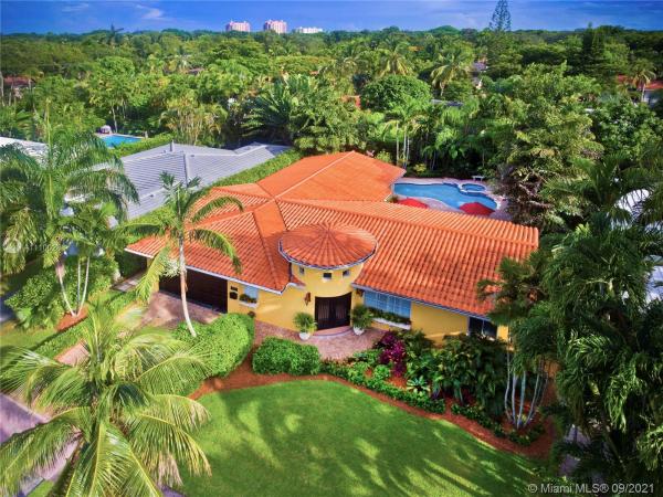 Riviera, 422 Luenga Ave, Coral Gables, Florida 33146, image 2
