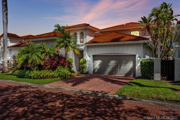 Edgewater, 1091 Waterside Ln, Hollywood, Florida 33019, image 2