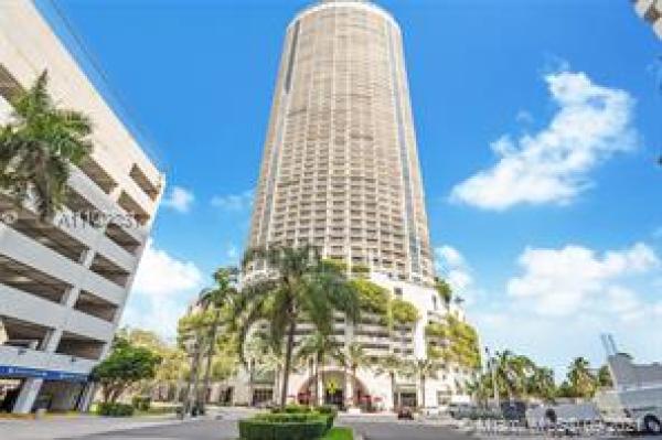 Opera Tower, 1750 N Bayshore Dr #2703, Miami, Florida 33132, image 2