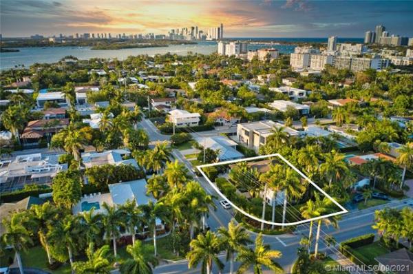 Bay Harbor Islands Residential, 9725 Broadview Ter, Bay Harbor Islands, Florida 33154, image 2