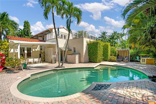 Surprise Lake, 4643 Prairie Ave, Miami Beach, Florida 33140, image 2