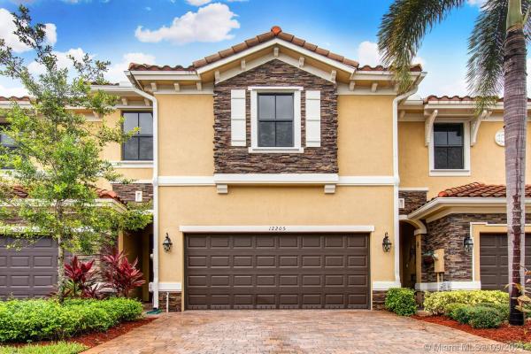 Vaquero Trails, Davie, Florida 33325, image 2