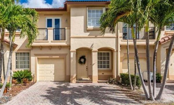 Tuscany Village, 12832 SW 134th Ter, Three Lakes, Florida 33186, image 2