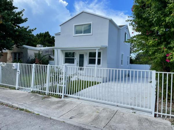 Columbia Park, 421 NW 44th St, Miami, Florida 33127, image 2