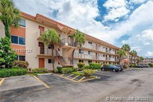 Water Bridge, 5945 Del Lago Cir #203, Sunrise, Florida 33313, image 2