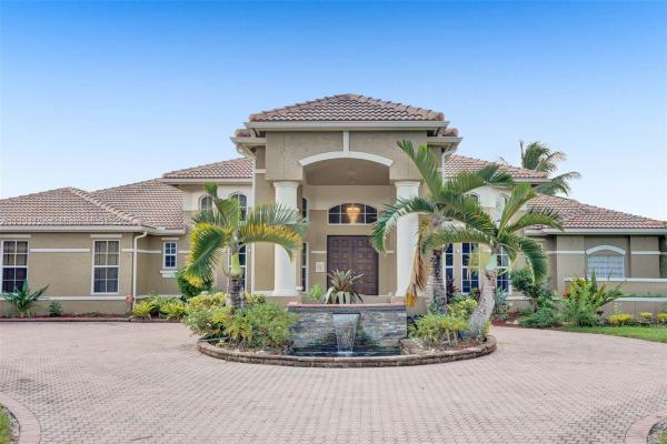 Country Glen, 13286 Majestic Way, Cooper City, Florida 33330, image 2