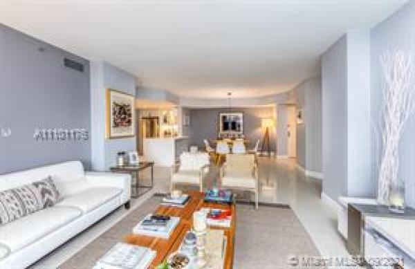 Courvoisier Courts, 701 Brickell Key Blvd #911, Miami, Florida 33131, image 2