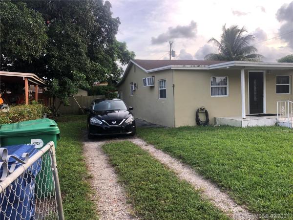 Lawndale, Pinewood, Florida 33168, image 1