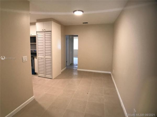Bowling Green, 1085 NW 52nd St, Miami, Florida 33127, image 2