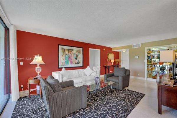 Bridgewood Midrise At Boca West Country Club, 1531 Bridgewood Dr, Boca Raton, Florida 33434, image 2