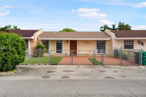 Royale Green, 13031 SW 44th St, Kendale Lakes, Florida 33175, image 2
