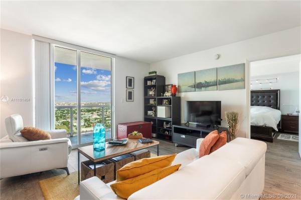 1800 Club, 1800 N Bayshore Dr #3806, Miami, Florida 33132, image 2