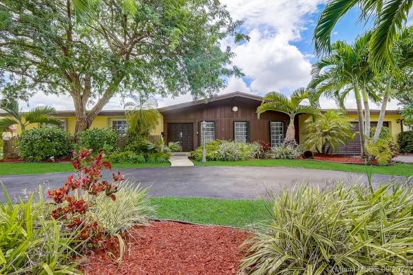 Cherry Grove, 9540 SW 93rd St, Kendall, Florida 33176, image 2