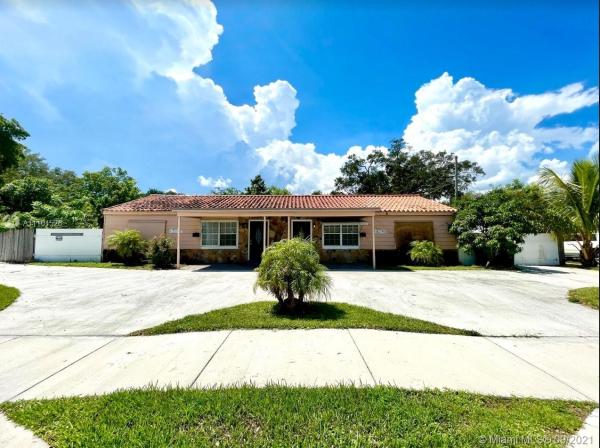 Green Oaks, 13240 NE 16th Ave, North Miami, Florida 33161, image 1