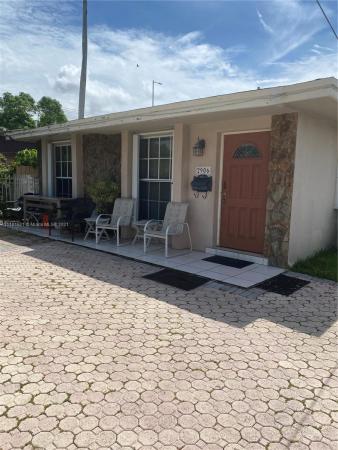 Debbie, 2906 NW 13th St, Miami, Florida 33125, image 2