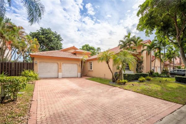 Antilles At Doral Isles, 10876 NW 58th Ter, Doral, Florida 33178, image 1