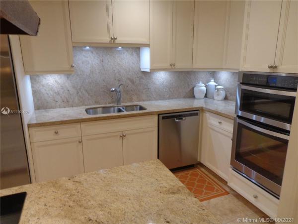 Villas At Carriage Hills Lakeside, 478 Briarwood Cir #2-57, Hollywood, Florida 33024, image 2
