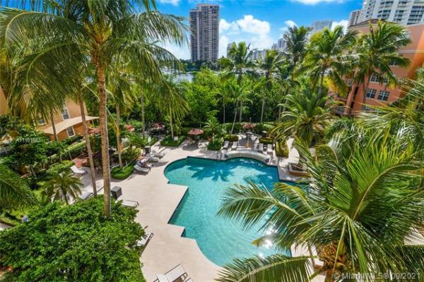 The Yacht Club At Aventura, 19801 E Country Club Dr #4508, Aventura, Florida 33180, image 2
