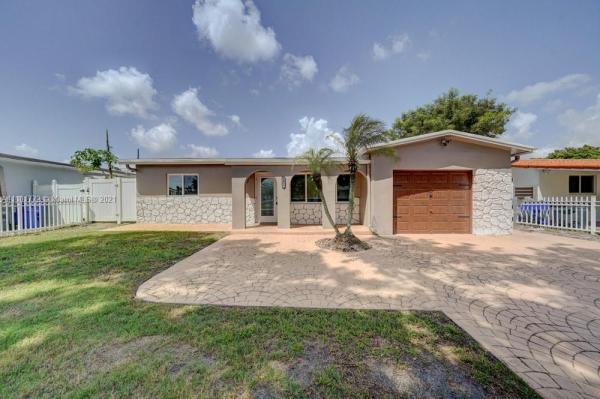 Miller Estates, 1000 N 73rd Way, Hollywood, Florida 33024, image 2