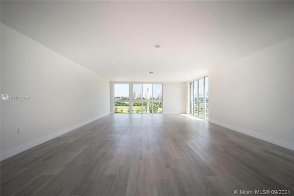 Riverwood At Aventura Village, 19380 NE 26 Ave #205, North Miami Beach, Florida 33180, image 2