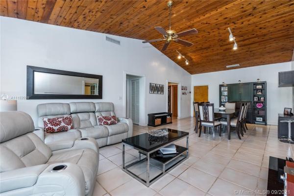 Ocean Village, 101 Ocean Lane Dr #4010, Key Biscayne, Florida 33149, image 2
