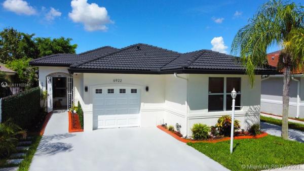 6922 SW 161st Pl, Unincorporated Dade County, Florida 33193, image 2