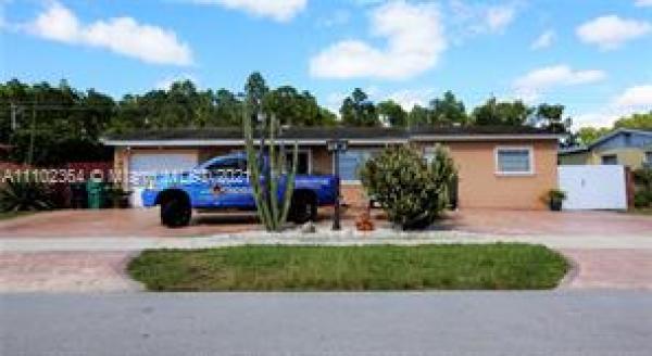 Richmond Hill Farms, 11821 SW 168th Ter, South Miami Heights, Florida 33177, image 1