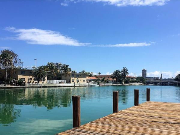 Rive Marseilles, 1185 Marseille Dr #207, Miami Beach, Florida 33141, image 2