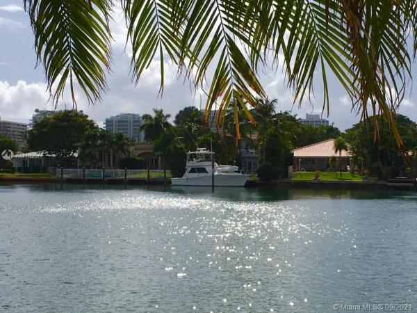 Caravelle, 9111 E Bay Harbor Dr #2B, Bay Harbor Islands, Florida 33154, image 2
