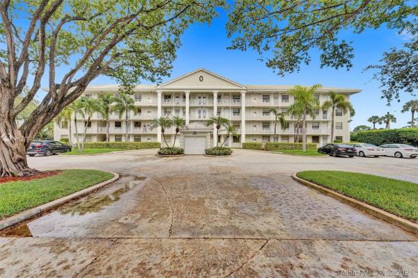 Whitehall At Camino Real, 6061 Balboa Cir #205, Boca Raton, Florida 33433, image 2