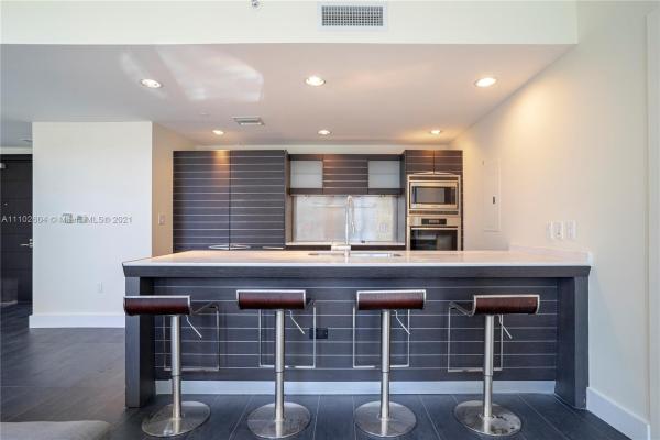 Epic Hotel & Residences, 200 Biscayne Blvd Way #705, Miami, Florida 33131, image 2