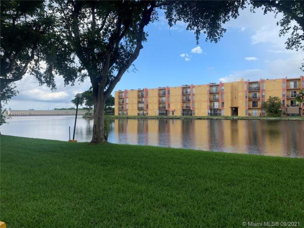Sunset Villas, Miami, Florida 33126, image 1