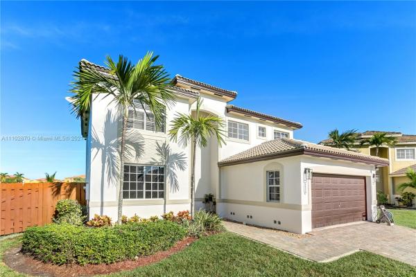 Pelican Bay At Old Cutler Lakes, 8825 SW 210th Ter, Cutler Bay, Florida 33189, image 2