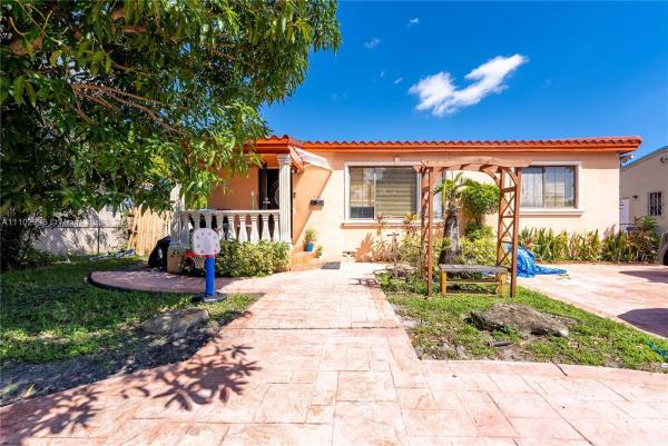 Judy Manors, 111 NE 170th St, North Miami Beach, Florida 33162, image 2