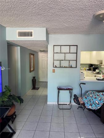 Samari Lake East, 10090 NW 80th Ct #1201, Hialeah Gardens, Florida 33016, image 2