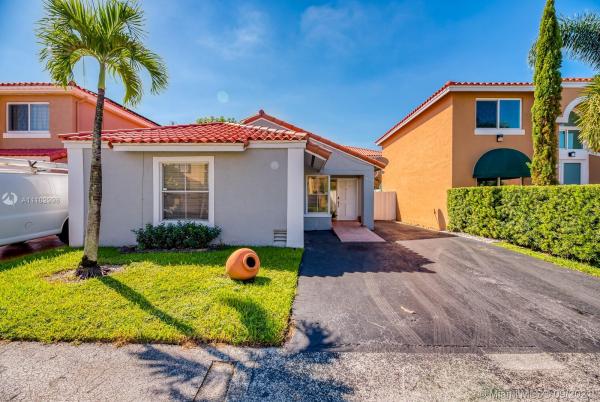 Galloway Lakes, 8636 NW 2nd St, Fountainebleau, Florida 33126, image 2
