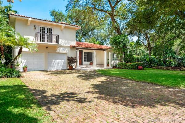 Coral Gables Country Club, 3925 Durango St, Coral Gables, Florida 33134, image 2