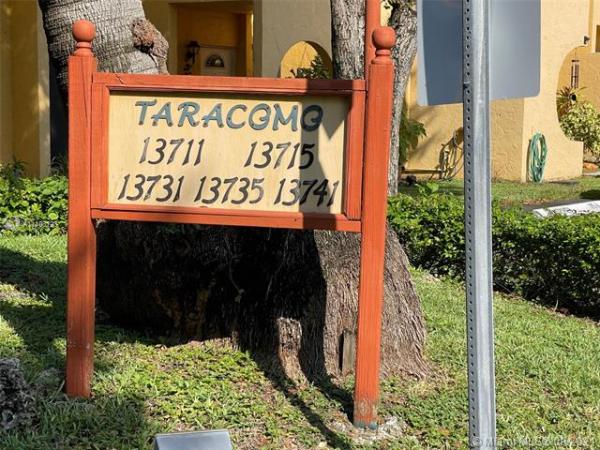 Taracoma Townhomes, 13731 SW 84th St #C-11, Kendale Lakes, Florida 33183, image 2