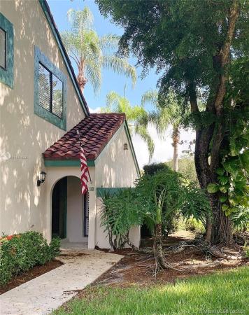 Lexington Green, 4 Lexington Ln E #D, Palm Beach Gardens, Florida 33418, image 2