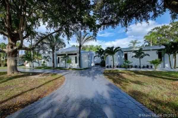 Omni Estates, 18555 SW 83rd Pl, Cutler Bay, Florida 33157, image 2